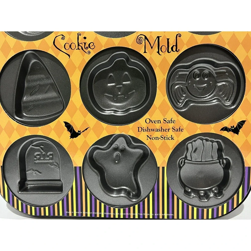 Halloween Cookie Pan 12 Spooky Shapes Ghost Frankenstein Bat‎ Cat Spider New